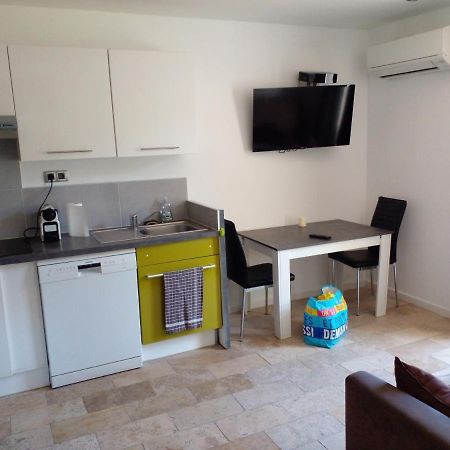 Appartement Climatise Centre Ville Tout Confort Climatise Sete Bagian luar foto